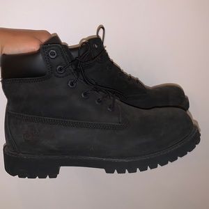 Black timberland boots